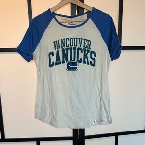 FANATICS NHL Women's Vancouver Canucks Short sleeve tee t-shirt. Size medium NWT
